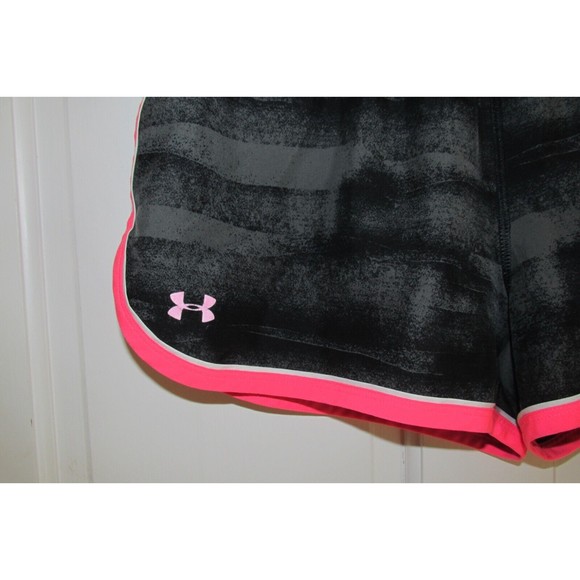 Under Armour Women's HeatGear Semi-Fitted Breast Cancer Running Shorts Size S - Picture 2 of 9